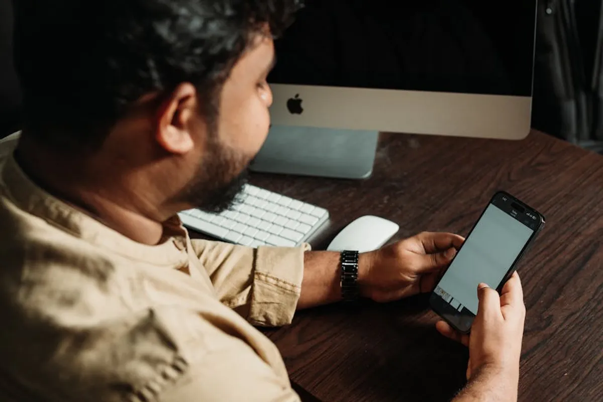 How to Build a Useful Article Around updatearticle.com Without Sounding Generic